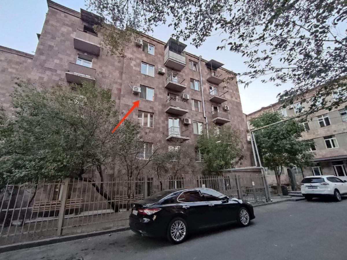 Renovated 1 Bedroom With King Size Bed In Kentron Erevan Esterno foto