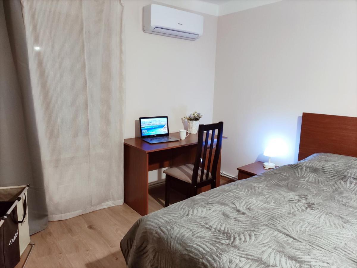 Renovated 1 Bedroom With King Size Bed In Kentron Erevan Esterno foto