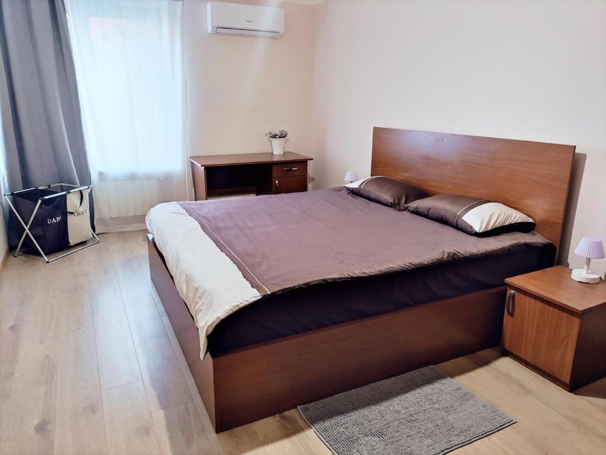 Renovated 1 Bedroom With King Size Bed In Kentron Erevan Esterno foto