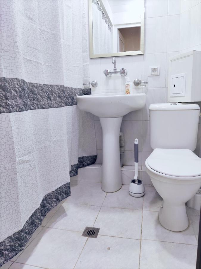 Renovated 1 Bedroom With King Size Bed In Kentron Erevan Esterno foto